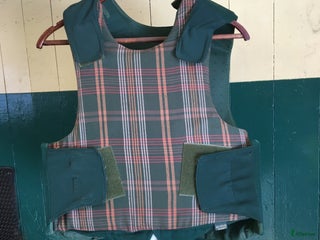 Säkerhetsvästar ryttarutrustning till salu: Säkerhetsväst i Rödeby - Annons 10