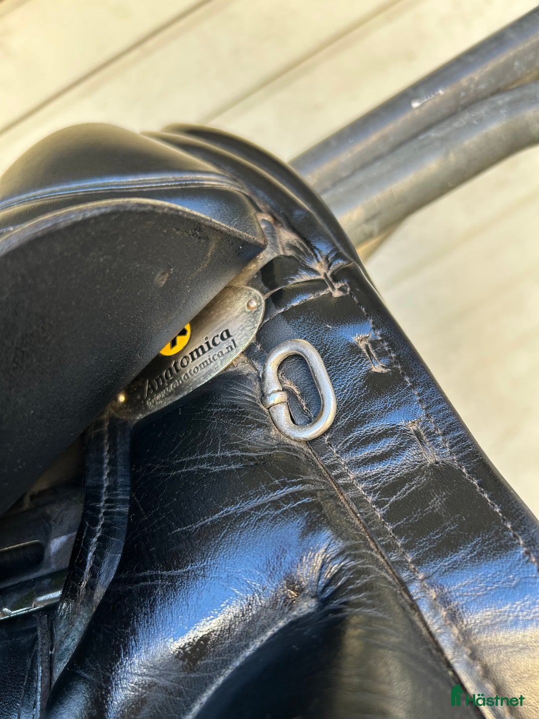 Sadlar hästutrustning till salu: Dressyrsadel Anatomica1 17” i Karlshamn - Annons 5