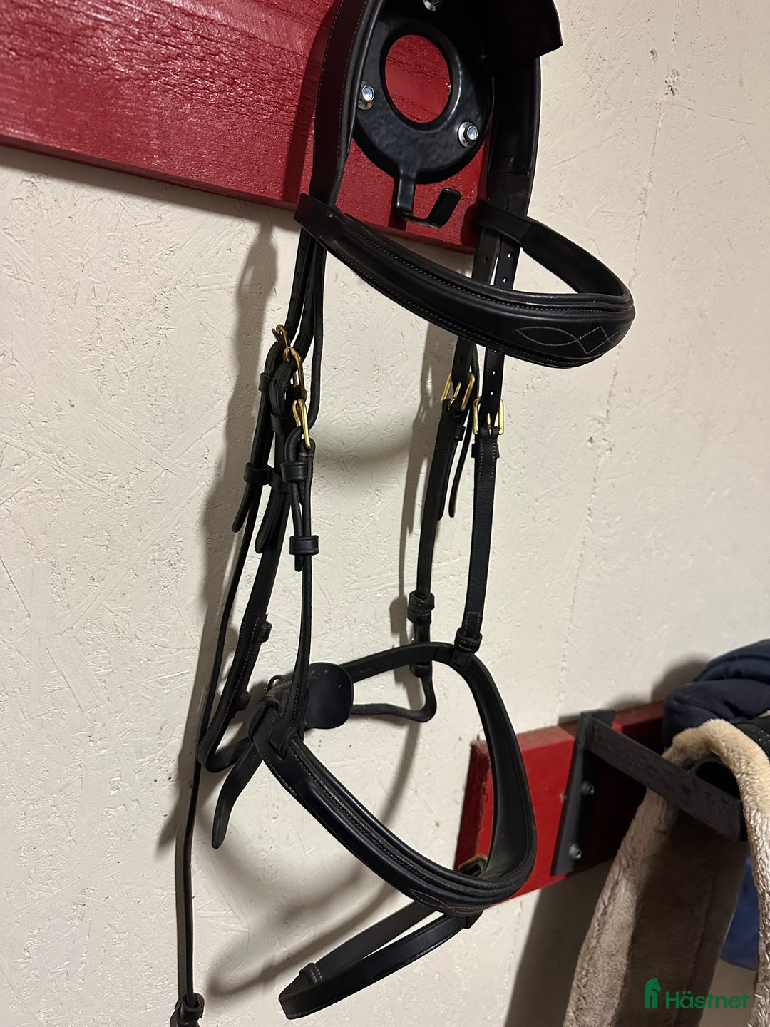 Träns hästutrustning till salu: Svart kvalitetsträns  i Skara - Annons 3