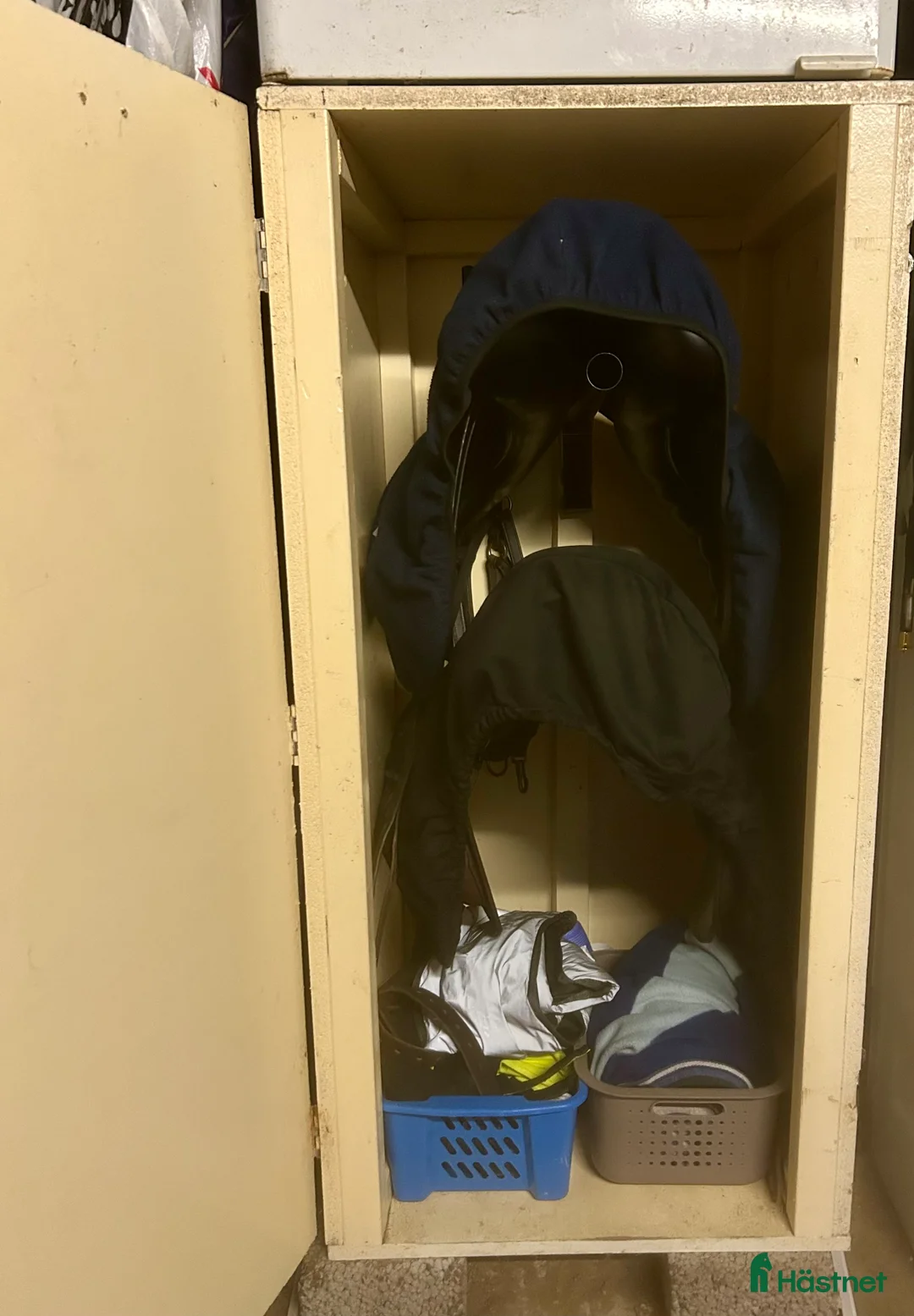 Övrig Hästutrustning hästutrustning till salu: Sadelskåp - Annons 1