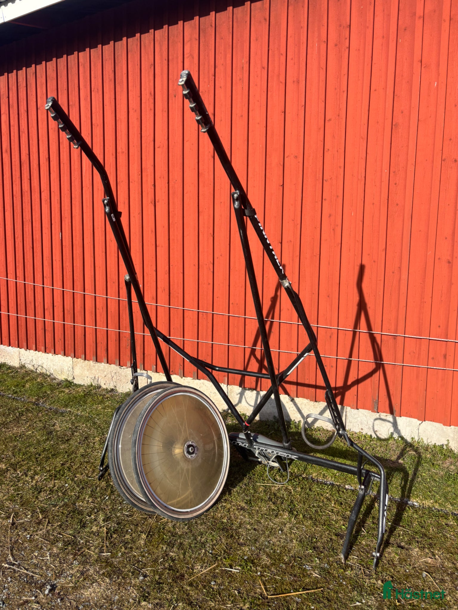 Travsulkys trav till salu: Finntack R7 säkerhetssulky - Annons 2