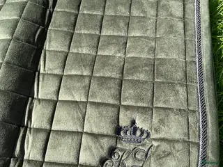 Schabrak & Vojlockar hästutrustning Fint grönt sammetsschabrak - Annons 1