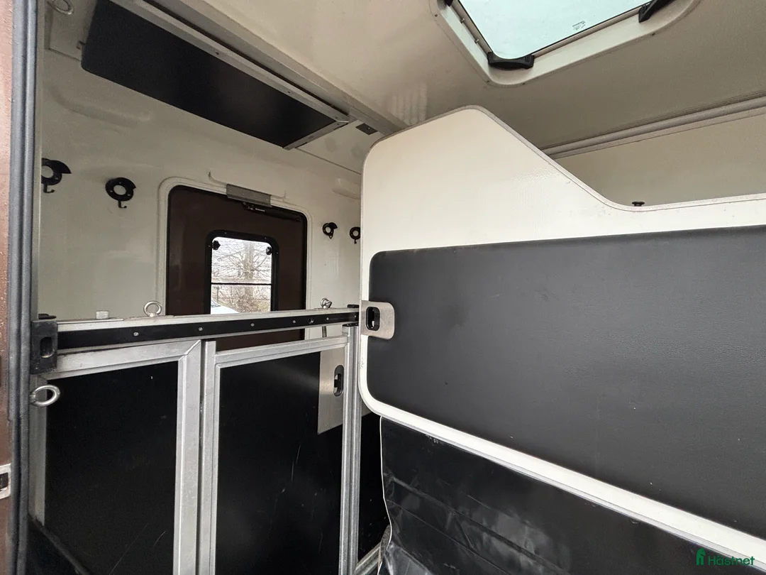 Hästlastbilar  fordon & transport till salu: Renault Master Krismar hästbil  i Laholm - Annons 9