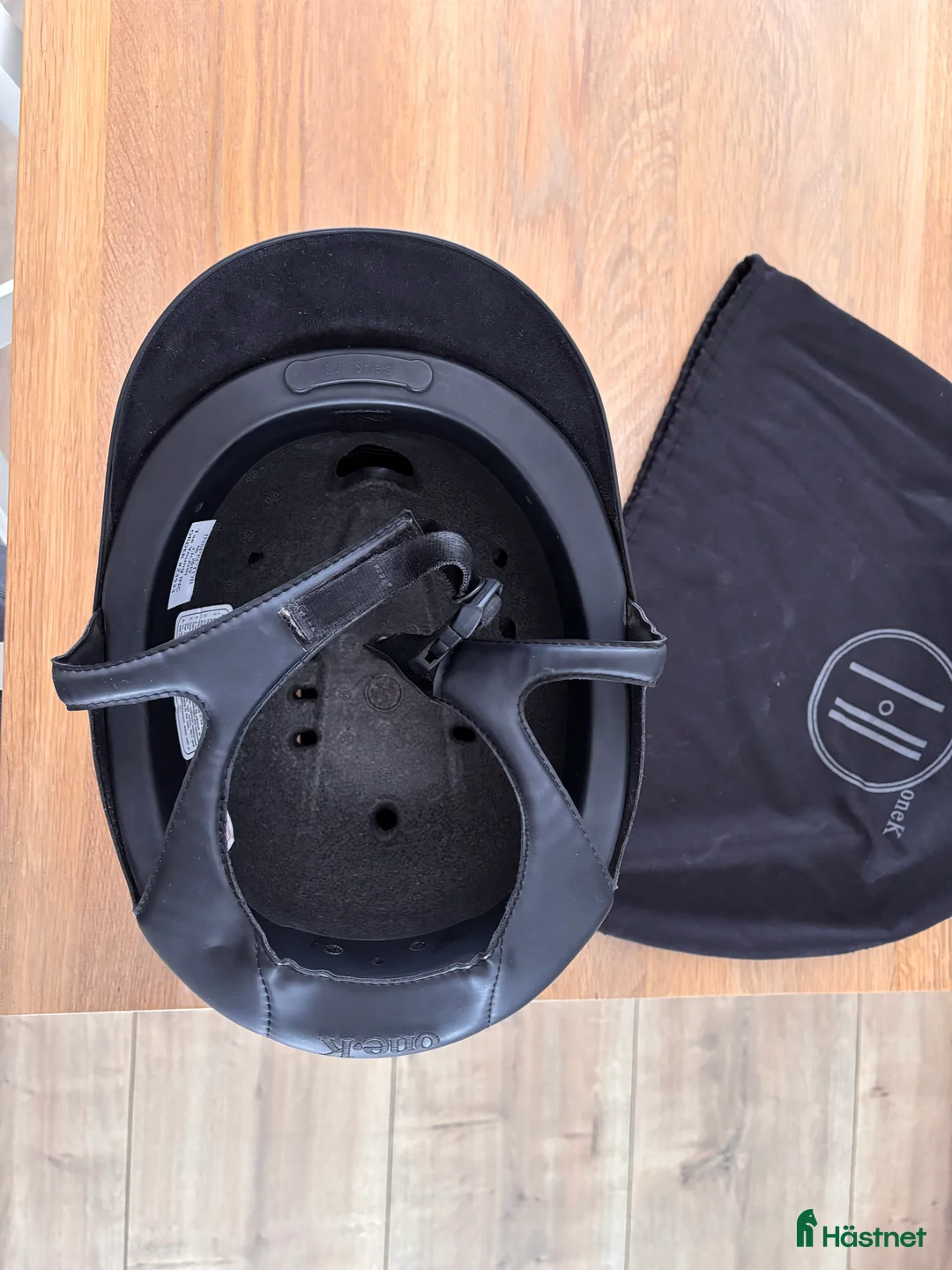 Hjälmar ryttarutrustning till salu: One K ridhjälm i Ringarum - Annons 3