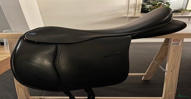 Sadlar hästutrustning till salu i Krylbo - Annons 4