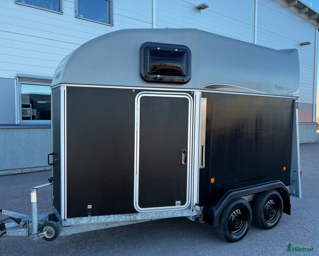 Hästtransporter  fordon & transport till salu: Thule Royal XT - Annons 2