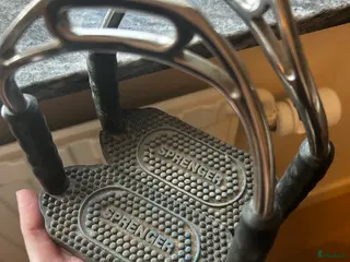 Stigbyglar hästutrustning Sprenger bow balance - Annons 3