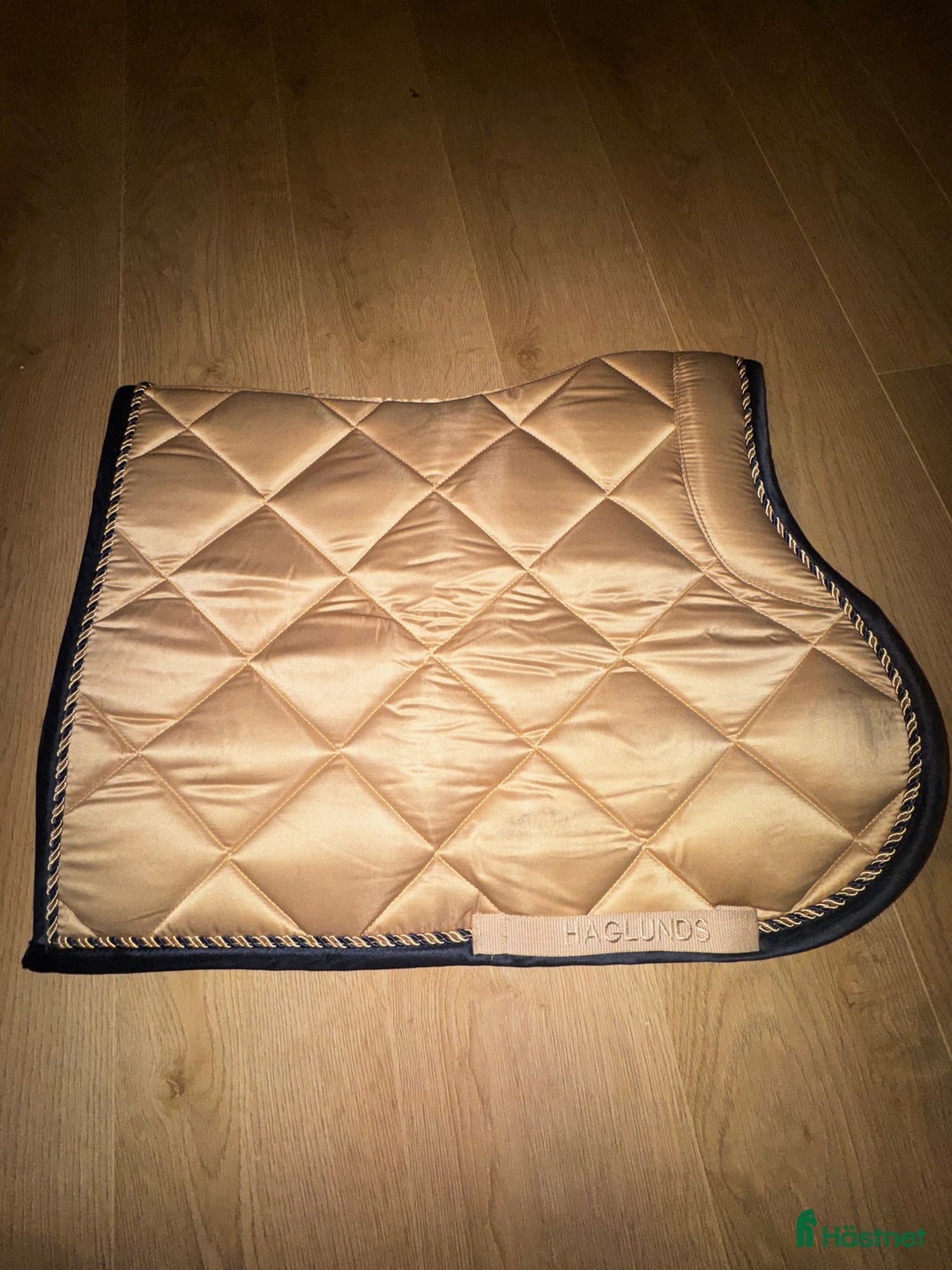 Schabrak & Vojlockar hästutrustning till salu: Fint schabrak i Malmköping - Annons 3