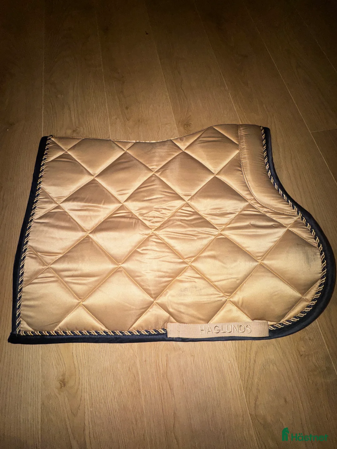 Schabrak & Vojlockar hästutrustning till salu: Fint schabrak i Malmköping - Annons 3