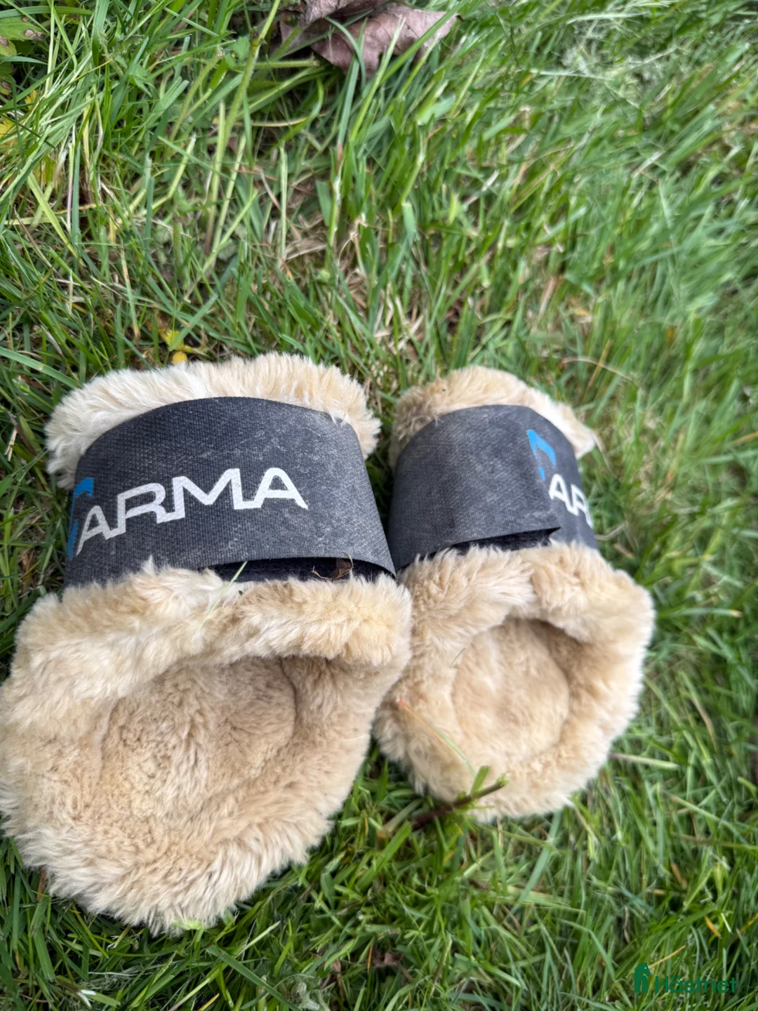 Benskydd hästutrustning till salu: Arma Carbon Bakskydd Fluff - Annons 2