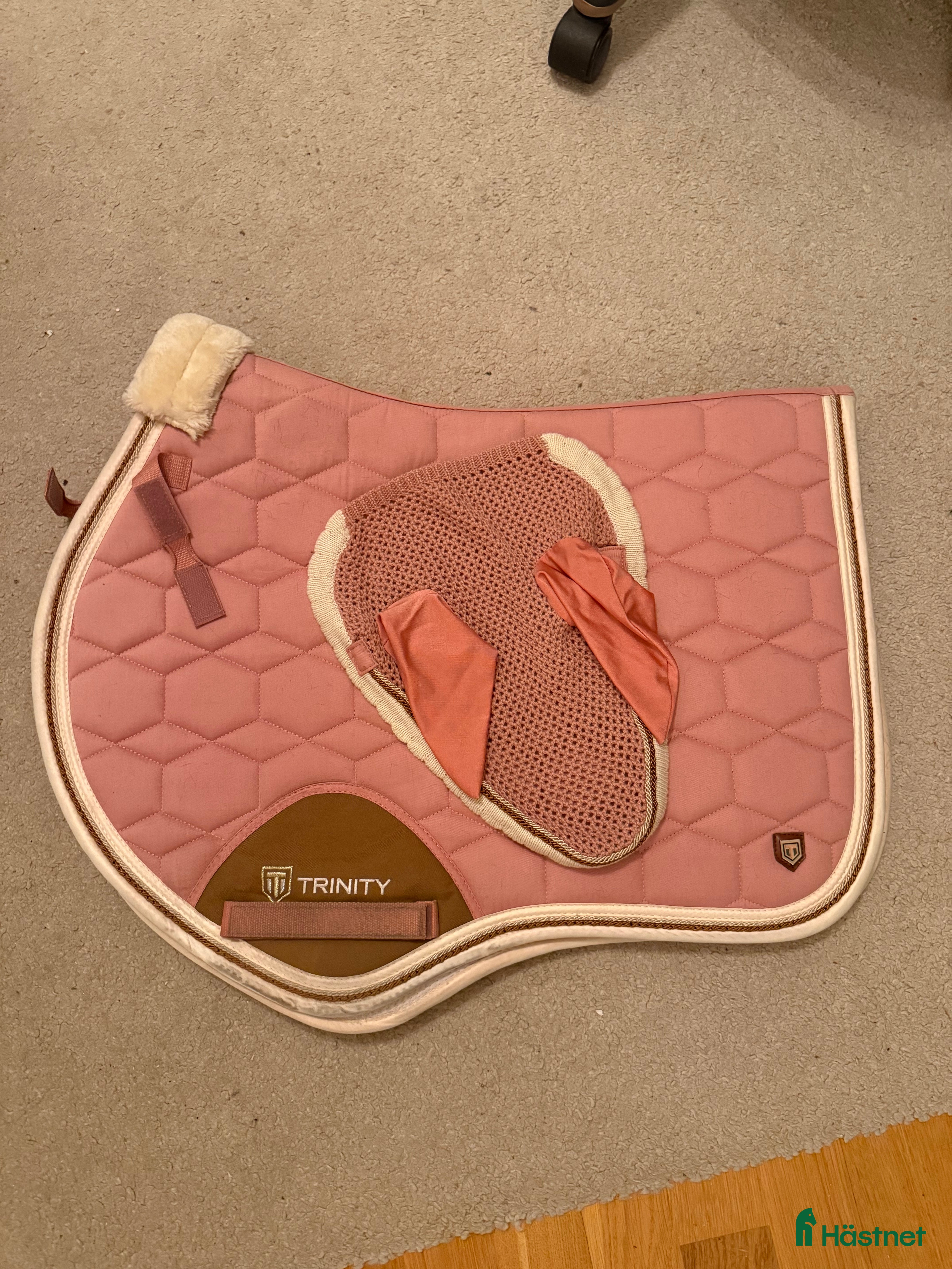 Schabrak & Vojlockar hästutrustning Rosa Trinity Schabrak i Nacka - Annons 4