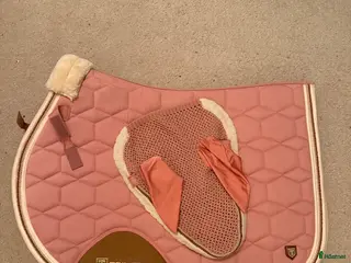 Schabrak & Vojlockar hästutrustning Rosa Trinity Schabrak i Nacka - Annons 4