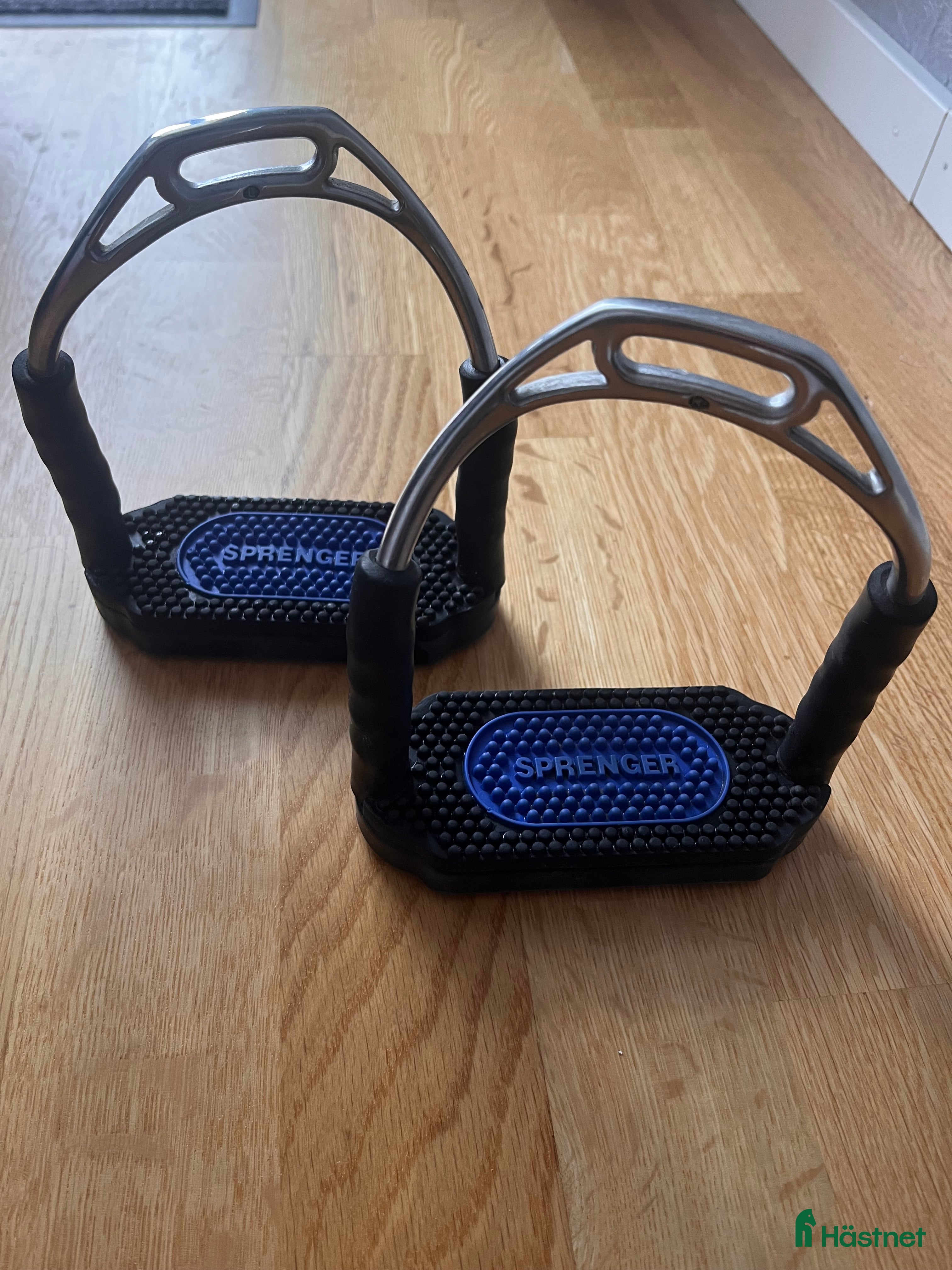 Stigbyglar hästutrustning till salu: Sprenger Bow Balance! i Stallarholmen - Annons 1