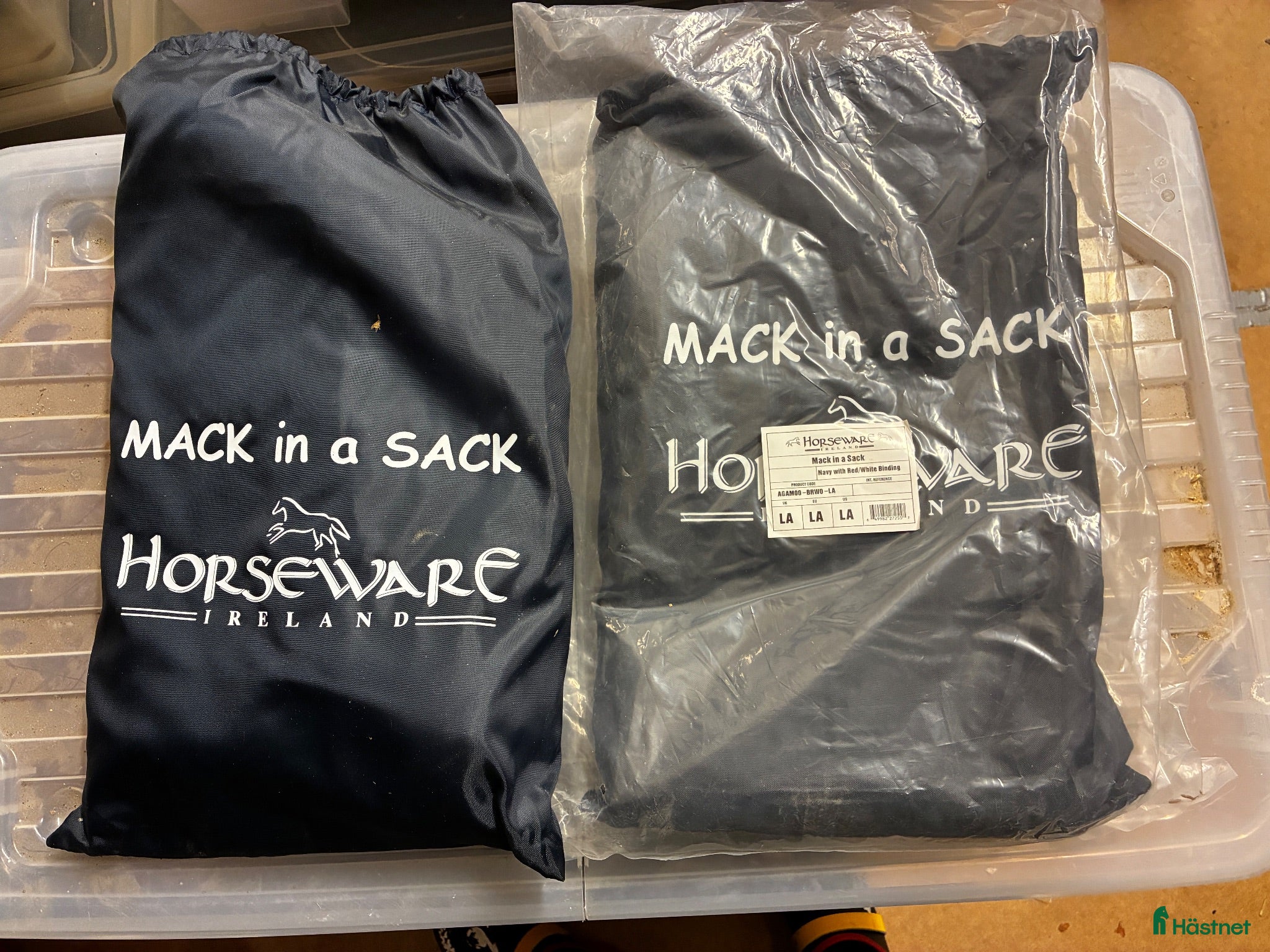 Täcken hästutrustning till salu: Två oanvända Mack-in-a-sack - Annons 2