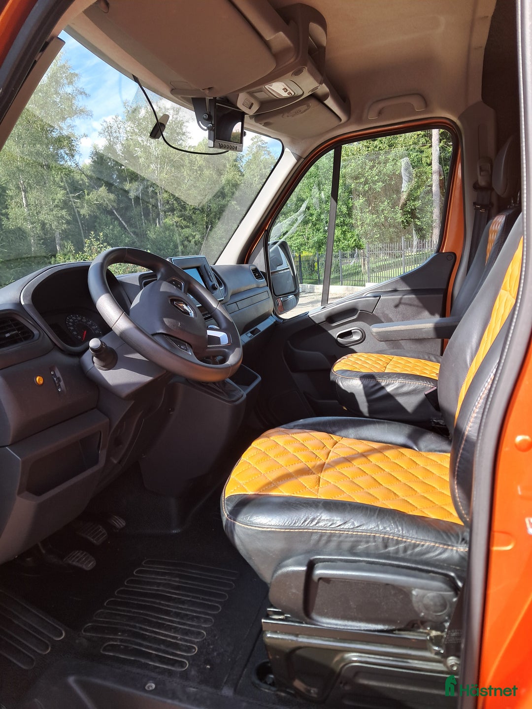 Hästlastbilar  fordon & transport till salu: 5 sits hästbil fint skick, rikligt utrustad i Vaggeryd - Bild 3