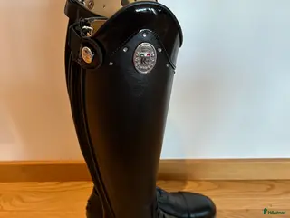 Ridstövlar ryttarutrustning till salu: Nya oanvända Romitelli junior i Mörarp - Annons 6