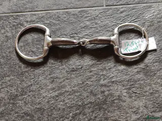 Bett hästutrustning till salu: Eggbett Trust i Ängelholm - Annons 3