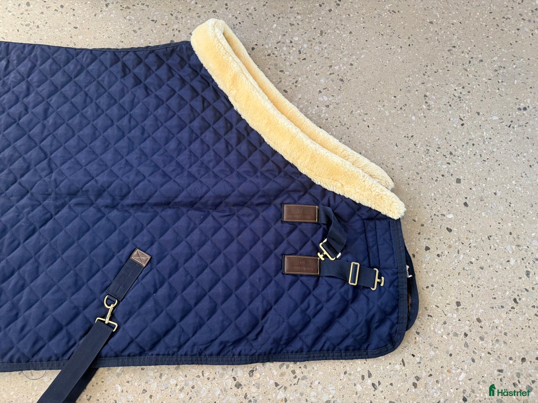 Täcken hästutrustning till salu: Superfint Kentucky täcke! i Höllviken - Annons 2