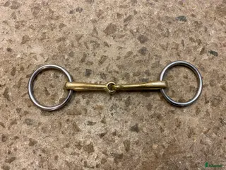 Bett hästutrustning till salu: Sprenger i Lund - Annons 4