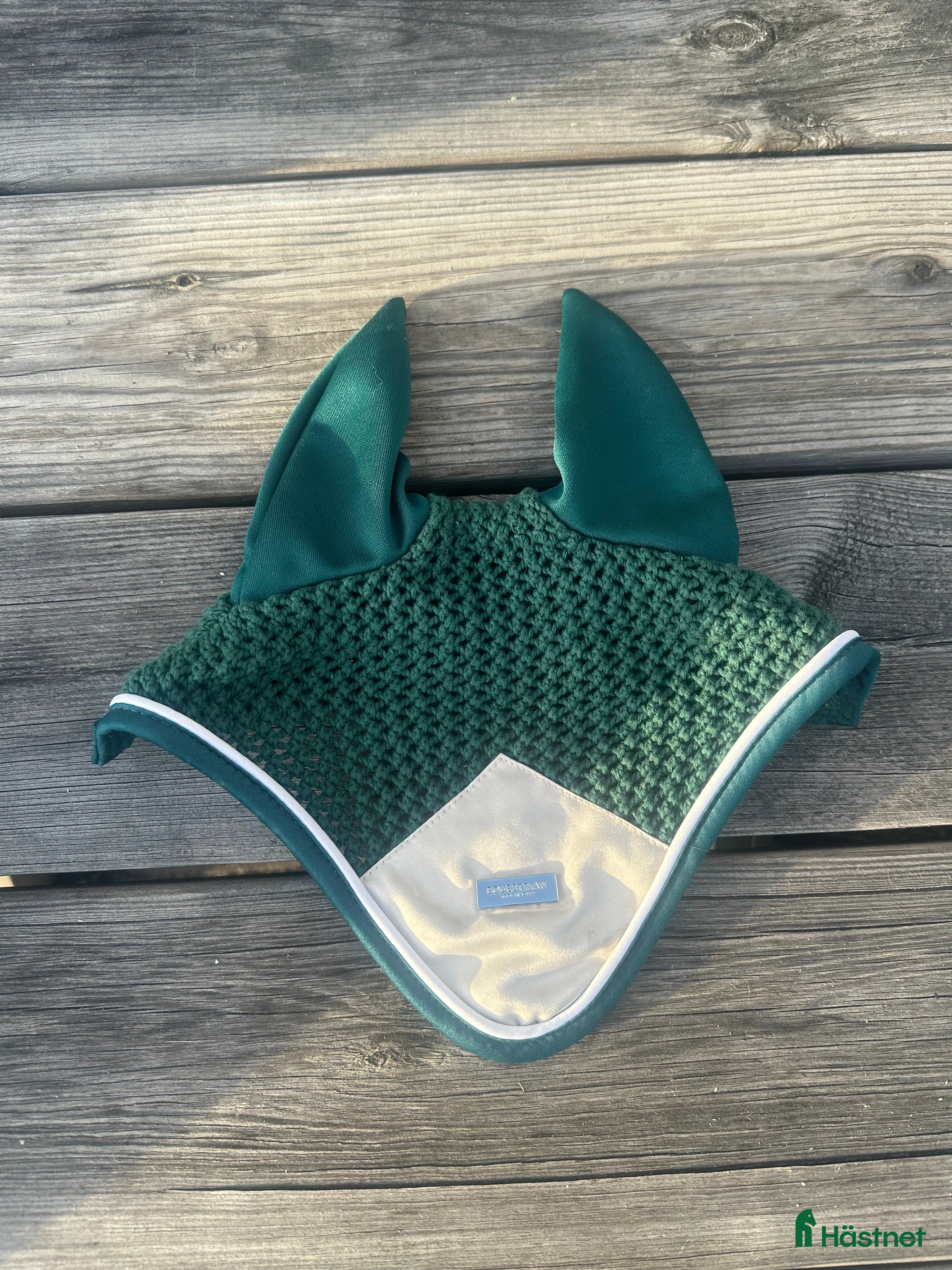 Övrig Hästutrustning hästutrustning till salu: OANVÄND, equestrian Stockholm huva i Söderhamn - Annons 1