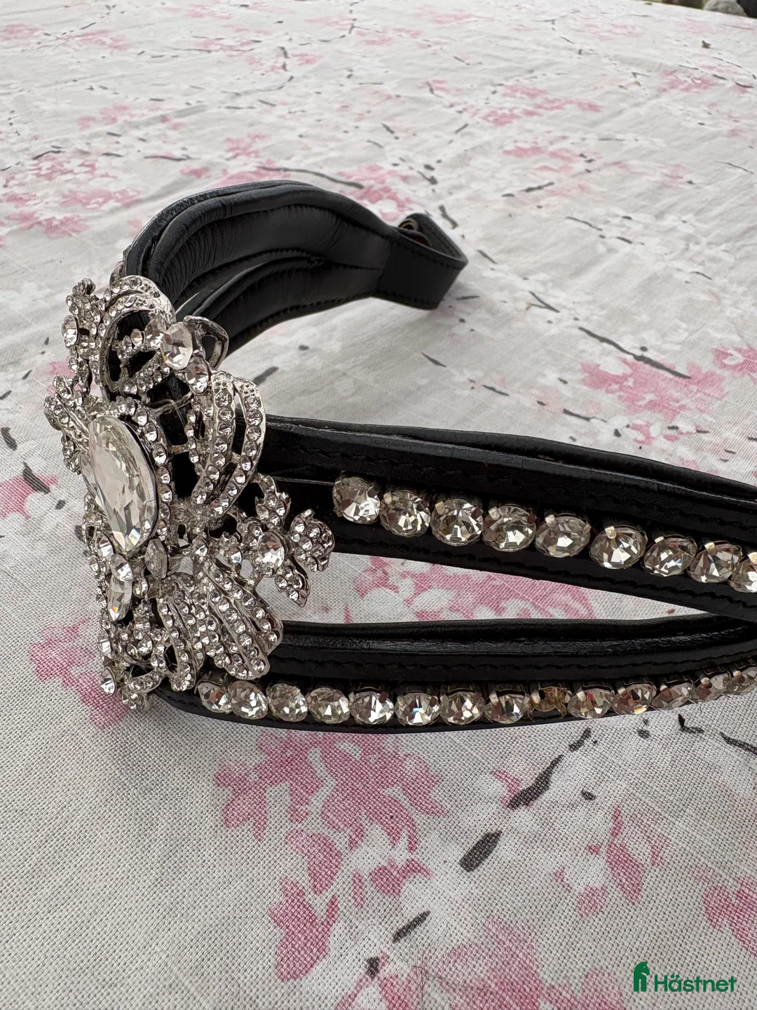 Övrig Hästutrustning hästutrustning till salu: Dubbelt svart pannband med bling cob  i Vaggeryd - Annons 2