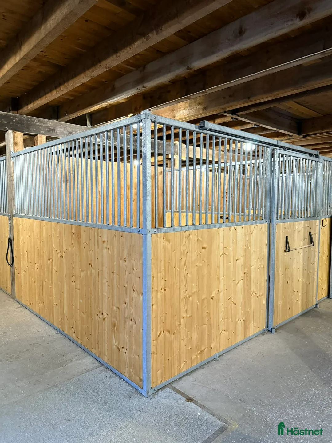 Stallinredning, stängsel & gård övrig utrustning till salu: Boxinredning i Vaxholm - Annons 1