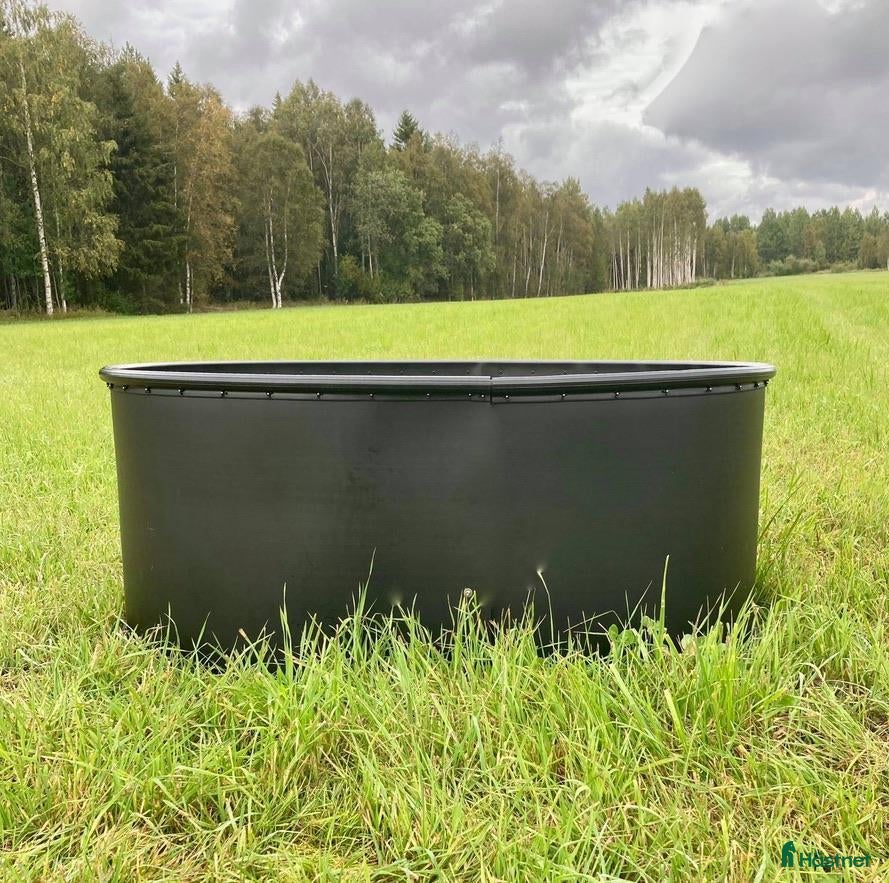 Stallinredning, stängsel & gård övrig utrustning till salu: Foderring Ecorub 160x80cm - Annons 2