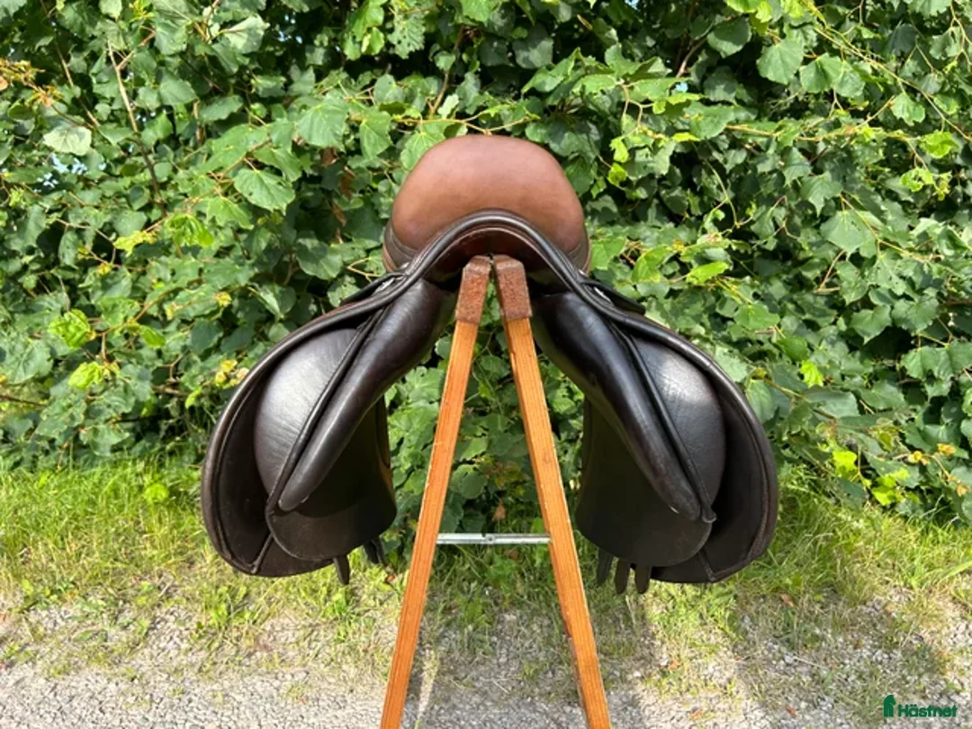 Sadlar hästutrustning till salu: Jensen Donatella i Saxtorp - Annons 4