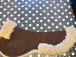 Sadeltillbehör hästutrustning MediLamb fårskinnspadd - Annons 2