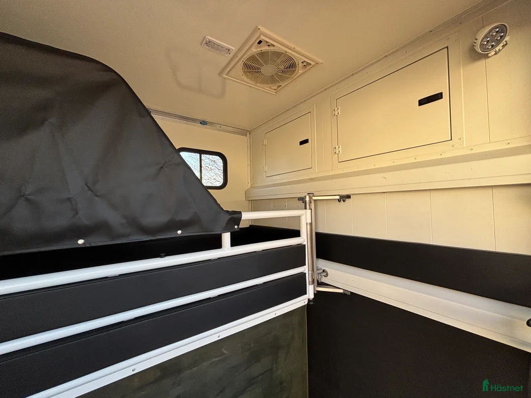 Hästlastbilar  fordon & transport till salu: Horsepartner Exclusive hästbil i Laholm - Annons 12