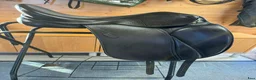 Sadlar hästutrustning till salu: Nästintill oanvänd  - Annons 2