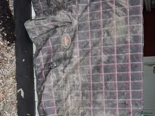 Täcken hästutrustning till salu: Vintertäcke 155cm 200g i Örbyhus - Annons 1