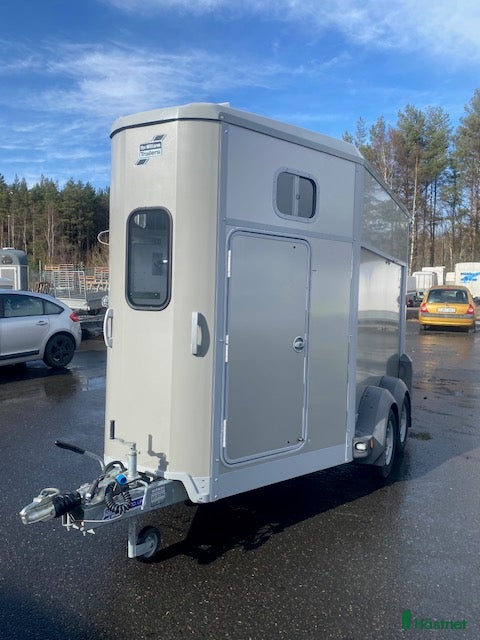 Hästtransporter  fordon & transport till salu: Ifor WIlliams HB511 Diagonal - Annons 16