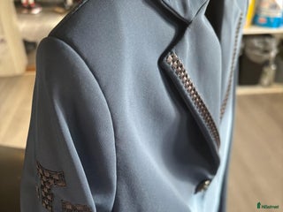 Jackor & Kavajer ryttarutrustning till salu: CT kavaj i Stenstorp - Annons 3