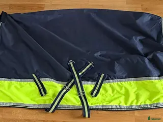 Övrig Hästutrustning hästutrustning till salu: Regntäcken, vinterdäcken, flugtäcke, grimma, mm i Vikingstad - Annons 2