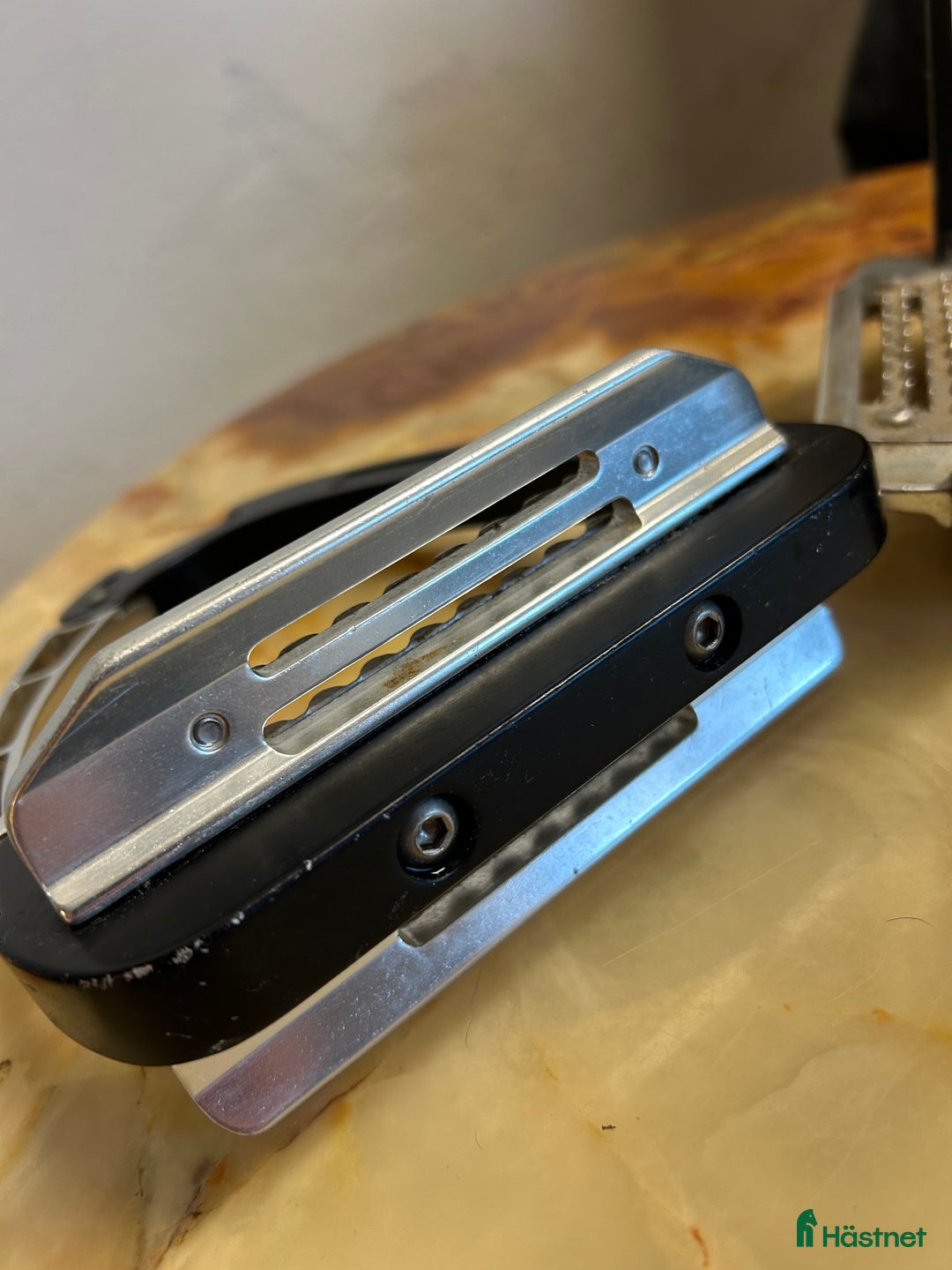 Stigbyglar hästutrustning till salu: Acavallo, Arena stigbygel. - Annons 3