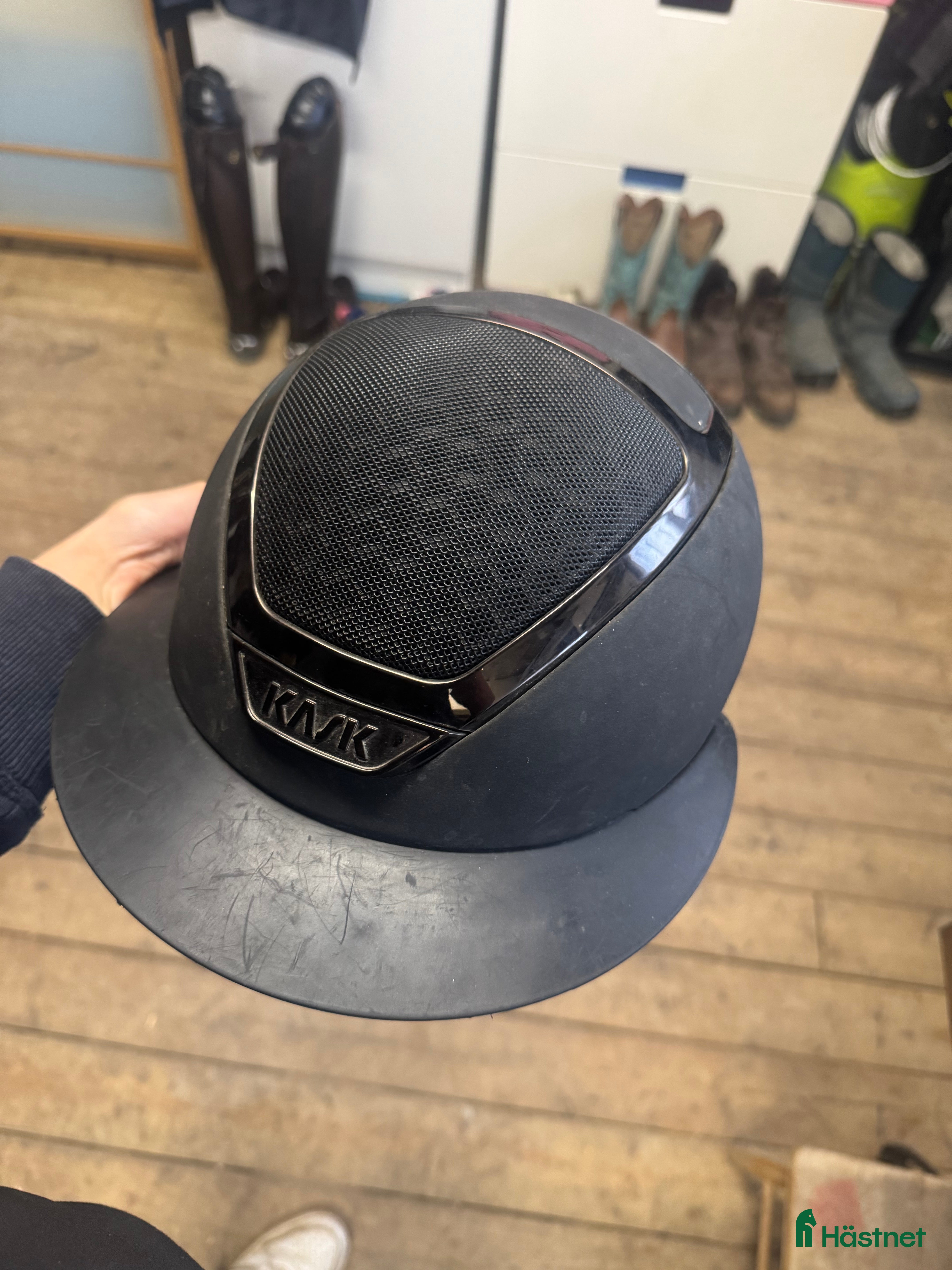 Hjälmar ryttarutrustning till salu: Fin Kask i Uddevalla - Annons 1