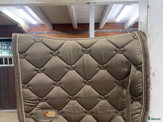 Schabrak & Vojlockar hästutrustning till salu: ES schabrak i Tungelsta - Annons 1