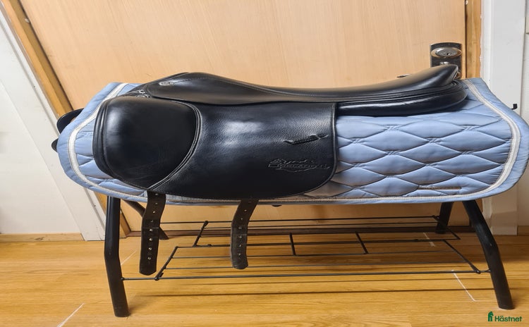 Sadlar hästutrustning till salu i Hamneda - Annons 6