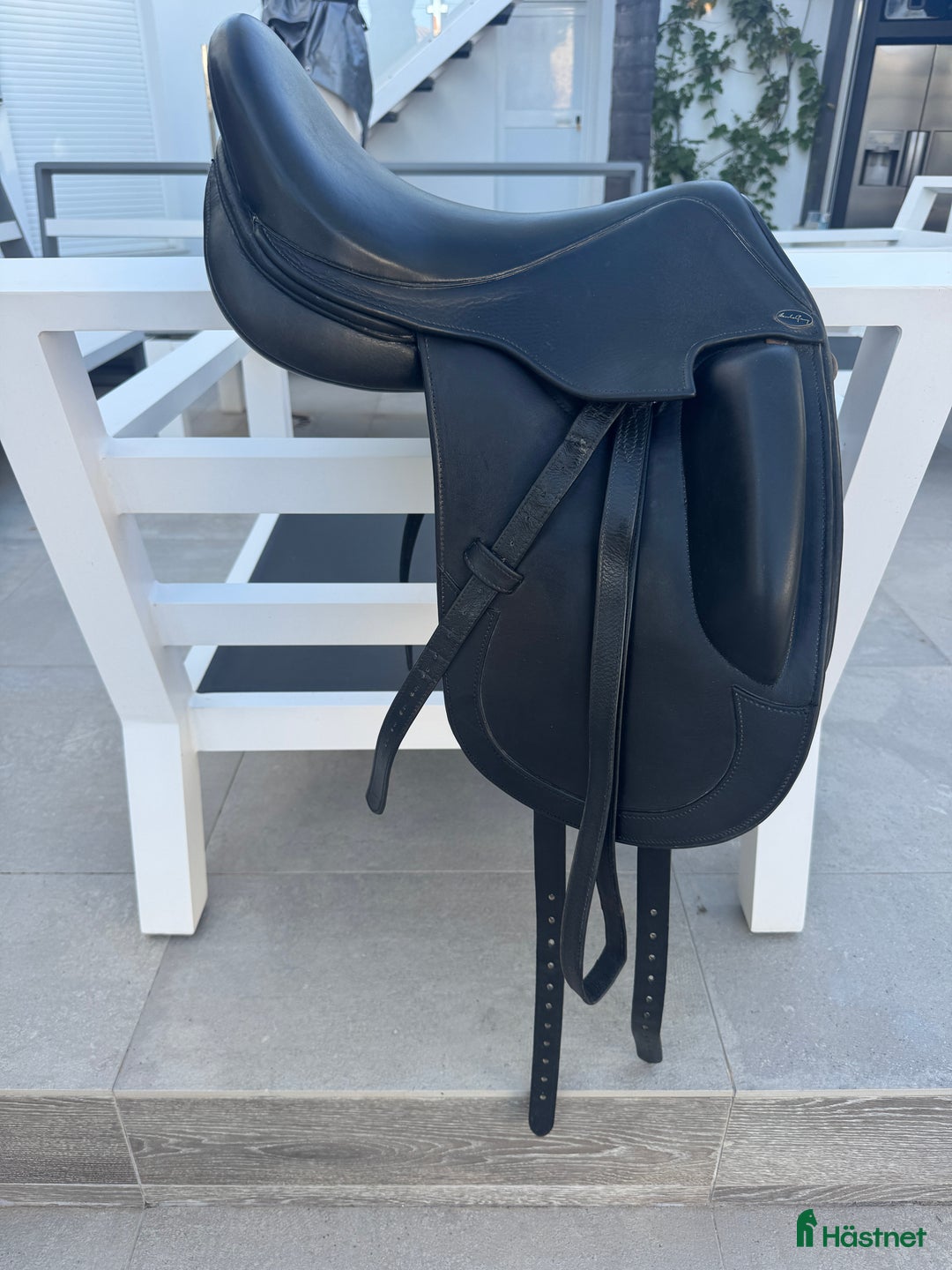 Sadlar hästutrustning till salu: Santa Cruz dressyrsadel för ponny i Stockholm - Annons 2