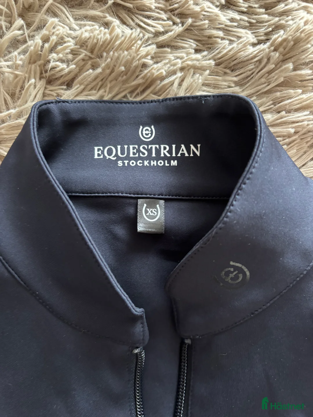 Övrigt Ridkläder ryttarutrustning till salu: Equestrian Stockholm Tröja  - Annons 2