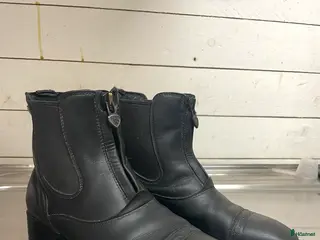 Ridstövlar ryttarutrustning till salu: Ridskor i Vårgårda - Annons 2