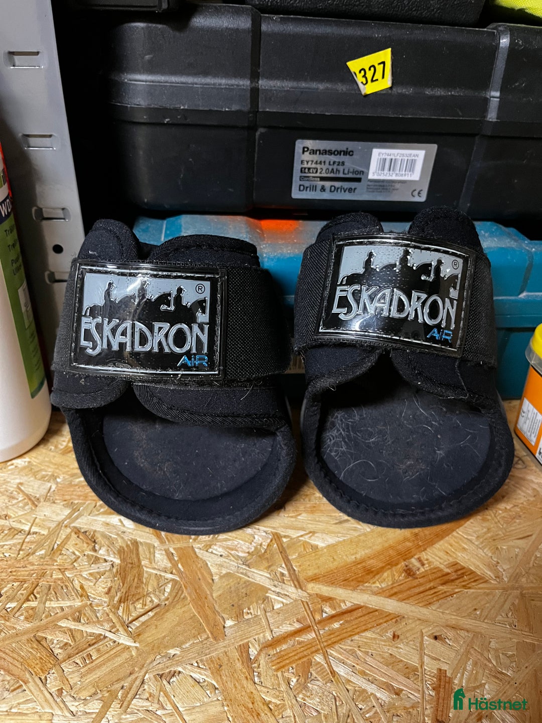 Benskydd hästutrustning till salu: Eskadron bakskydd i Kvicksund - Annons 2