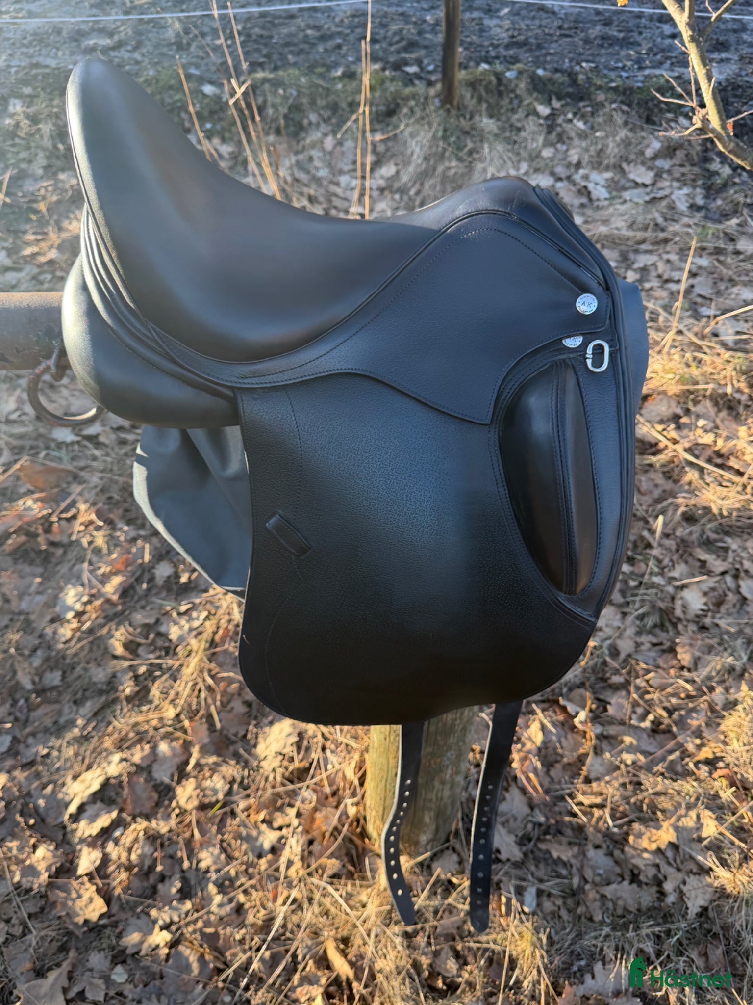 Sadlar hästutrustning Kemnevall Oakley i nyskick - Annons 3