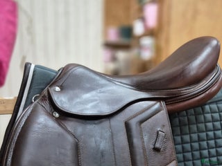 Sadlar hästutrustning till salu: Renaissance D F2S LTPM i Virsbo - Annons 2