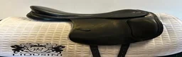 Sadlar hästutrustning till salu: Dressyrsadel Prestige Lucky Dressage 16" - Annons 1