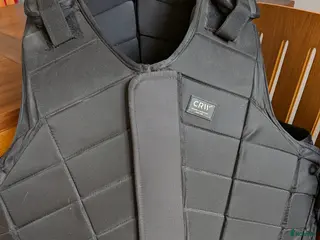 Säkerhetsvästar ryttarutrustning till salu: Säkerhetsväst CRW Ares - stl L - Annons 17