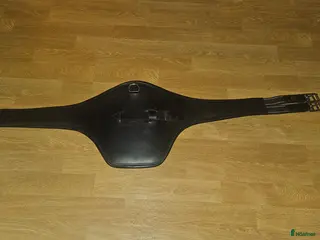 Sadeltillbehör hästutrustning Windsor hoppsadelgjord-125 cm svart i Brottby - Annons 4