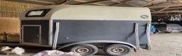 Hästtransporter  fordon & transport till salu: Hästtransport  - Annons 1