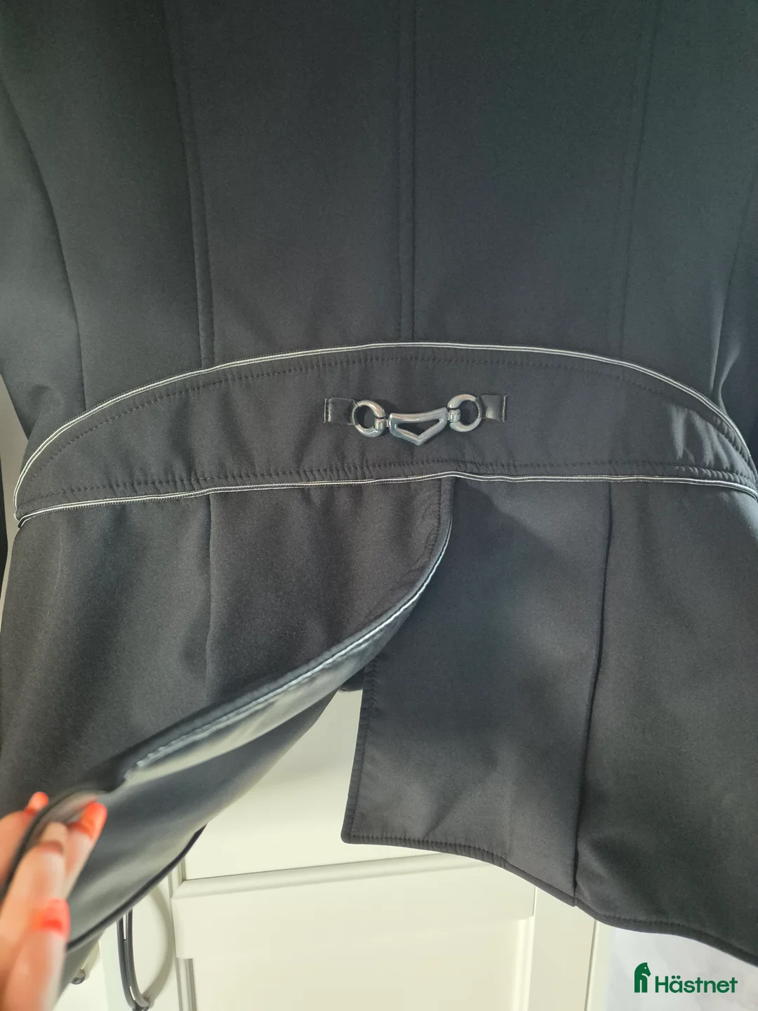 Jackor & Kavajer ryttarutrustning till salu: Fin halvfrack i Strömsnäsbruk - Annons 6